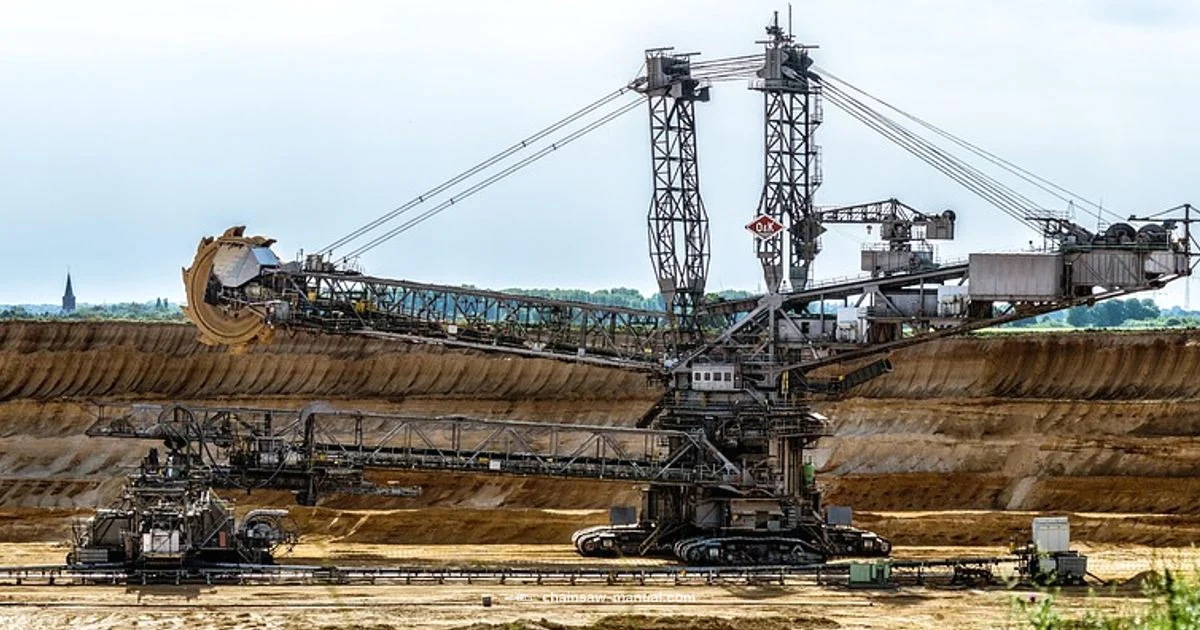 Long Bar Chainsaw Long Bar Chainsaw - Chainsaw Manual