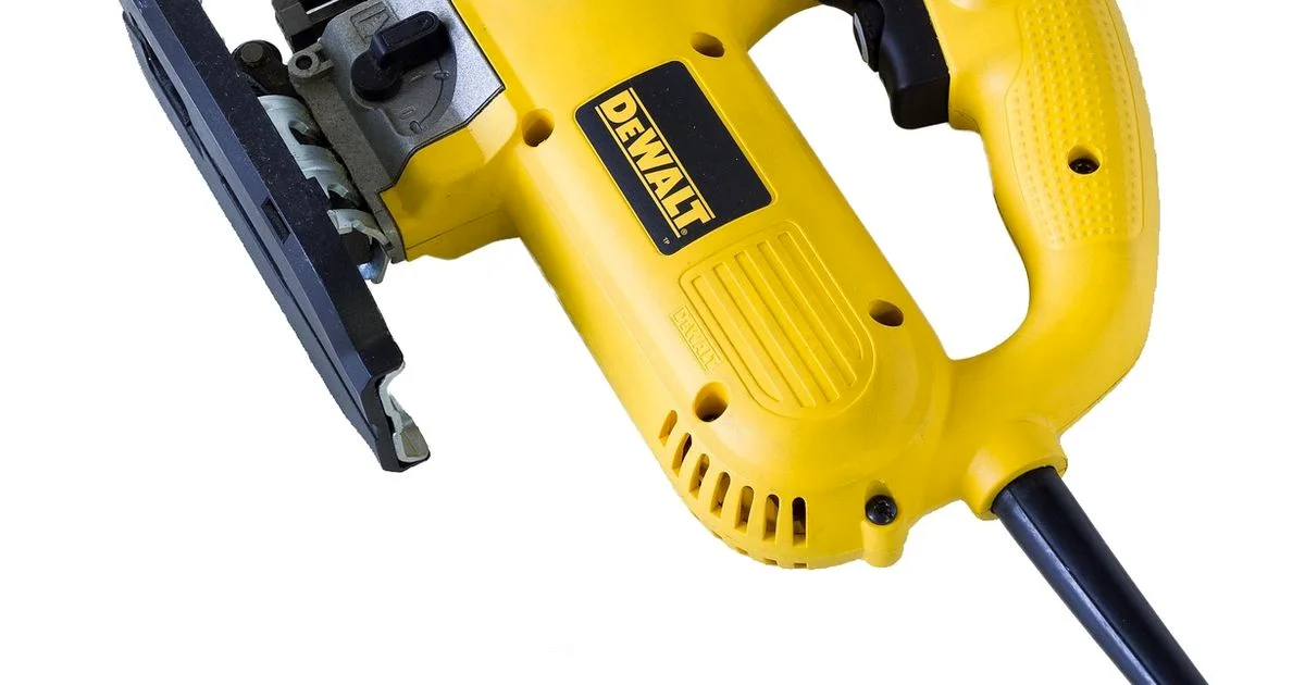 Cordless Chainsaw Guide - Chainsaw Manual