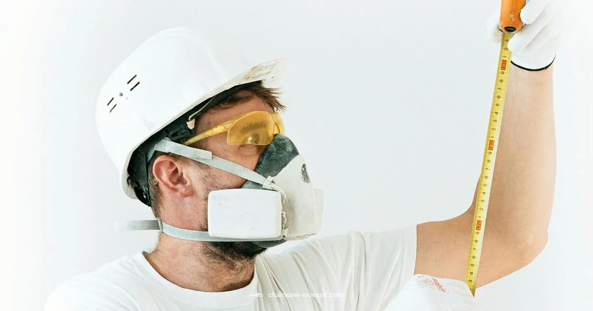 Chainsaw Safety - Chainsaw Manual