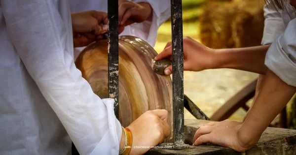 History of Chainsaws - Chainsaw Manual