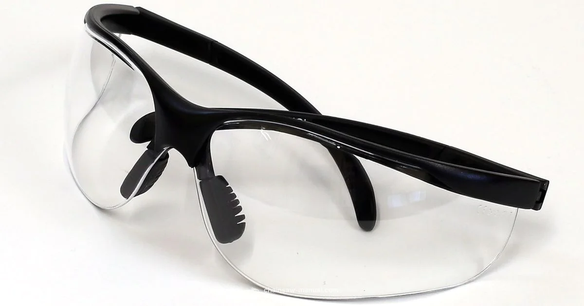 Protective Chaps Guide Protective Chaps Guide - Chainsaw Manual