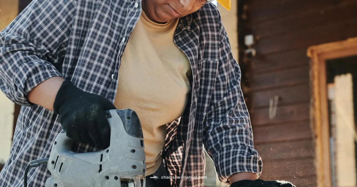 Safe 16-Inch Use Safe 16-Inch Use - Chainsaw Manual