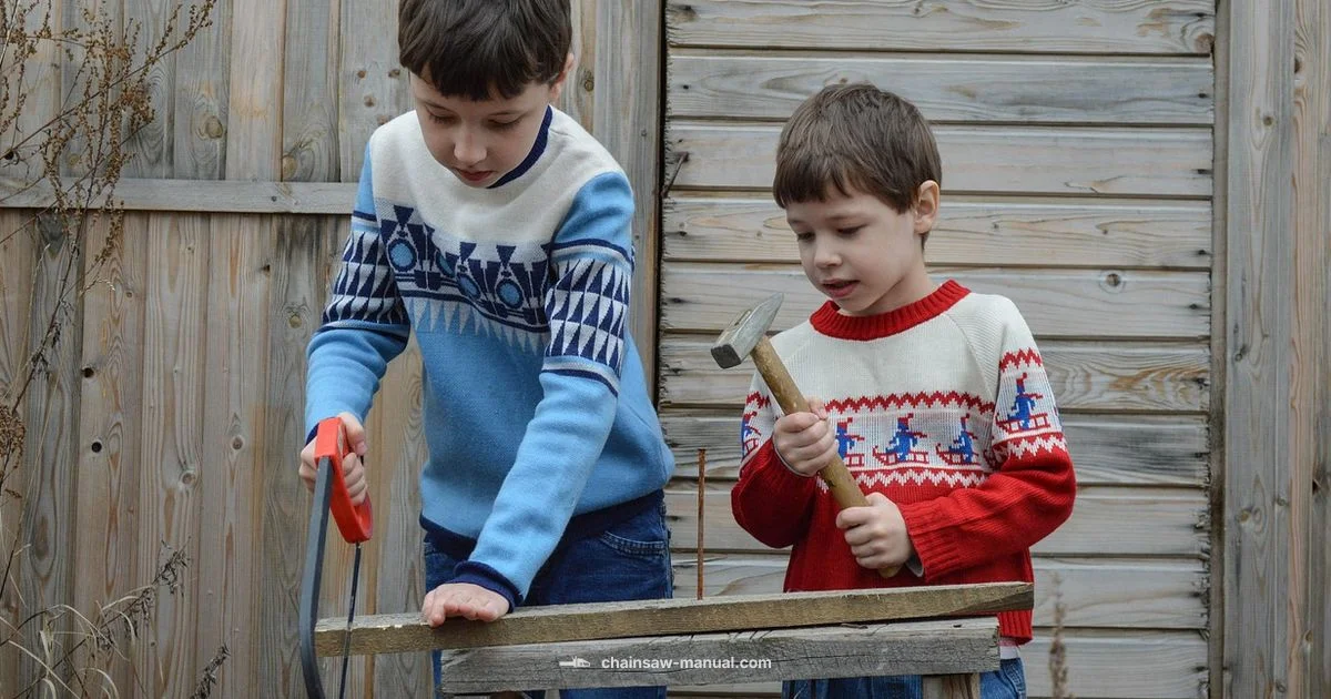 Safety-First Tool Guide Safety-First Tool Guide - Chainsaw Manual