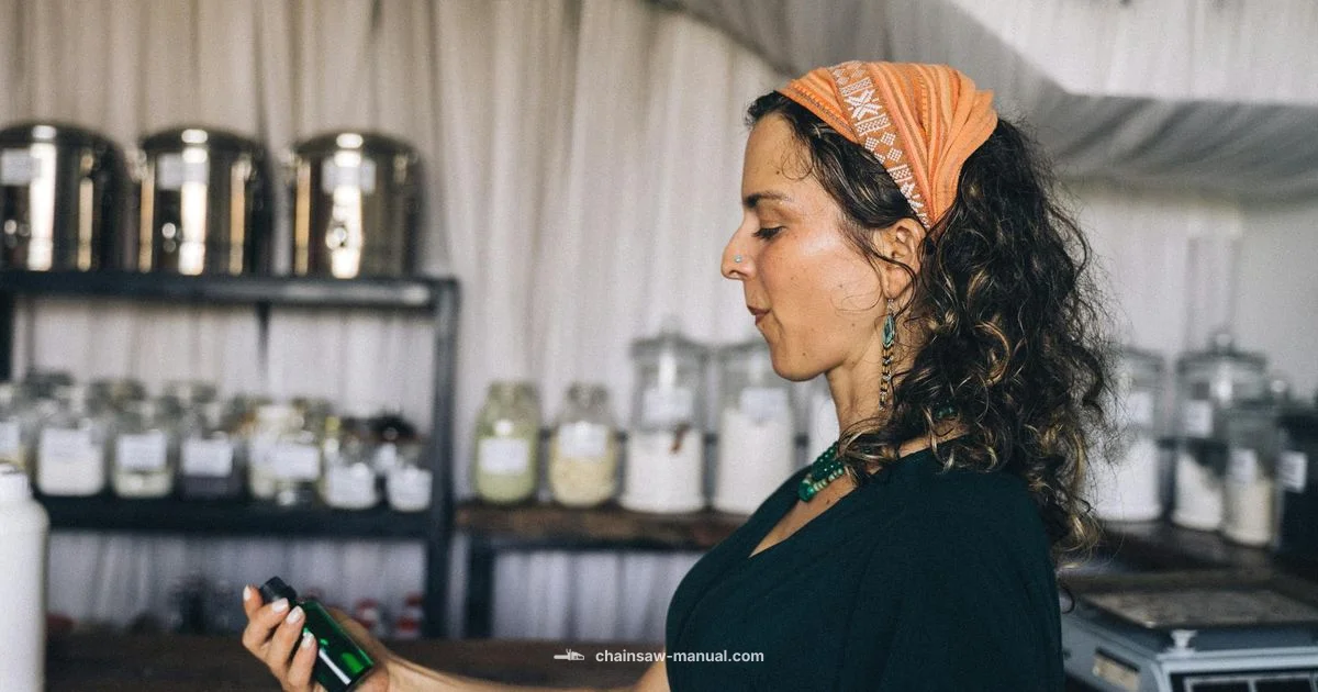 Eco Friendly Lubricant Eco Friendly Lubricant - Chainsaw Manual