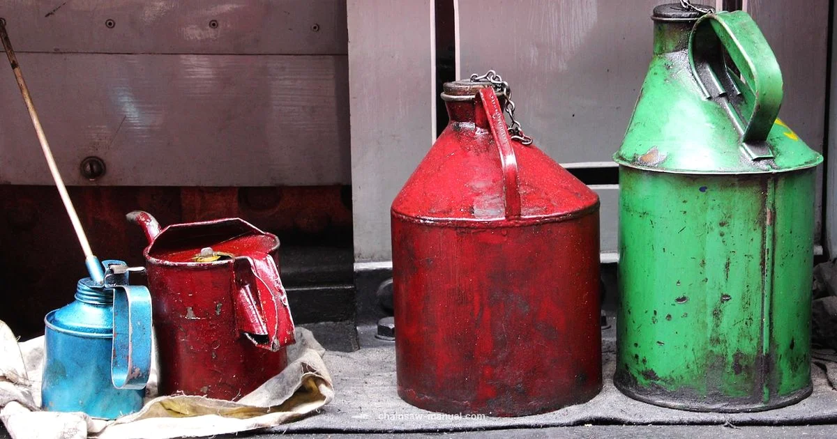 Oil for the Bar - Chainsaw Manual