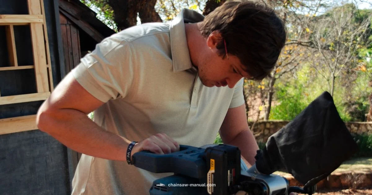 Chainsaw Safety Chainsaw Safety - Chainsaw Manual