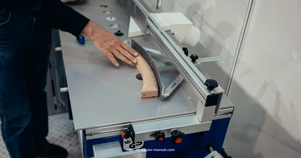 Power Chainsaw Guide - Chainsaw Manual