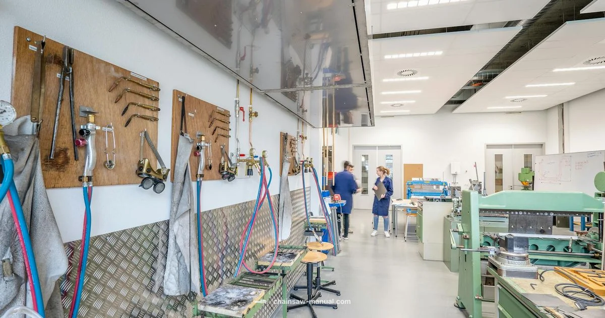 021 Chainsaw Guide 021 Chainsaw Guide - Chainsaw Manual